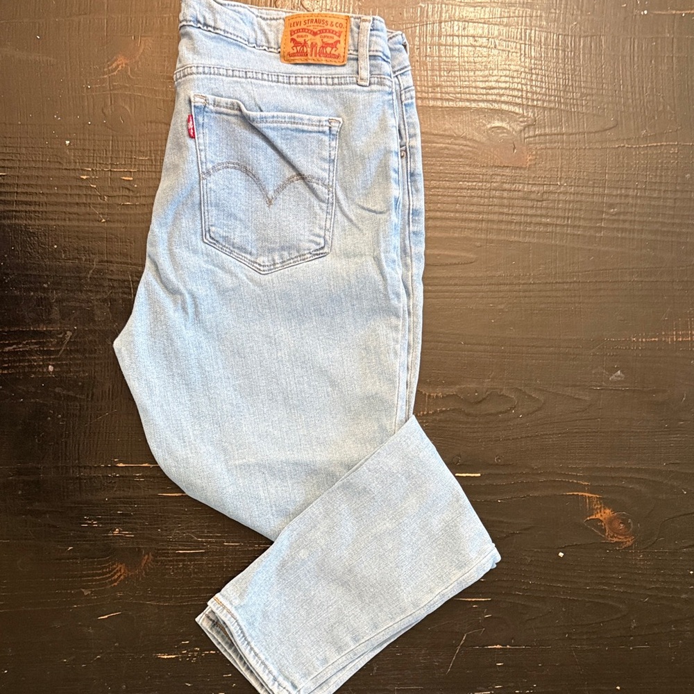 Levi's 711 Women's Skinny Jeans light blue